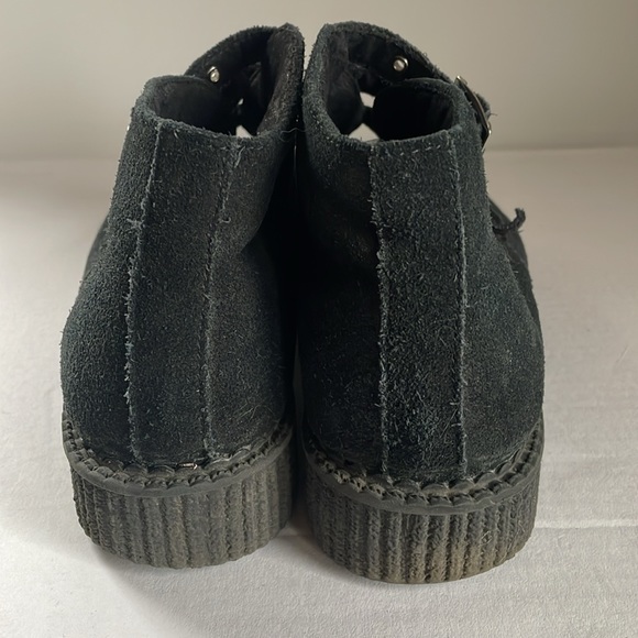 T.U.K. pointed black leather creeper booties size 8 - Picture 4 of 5